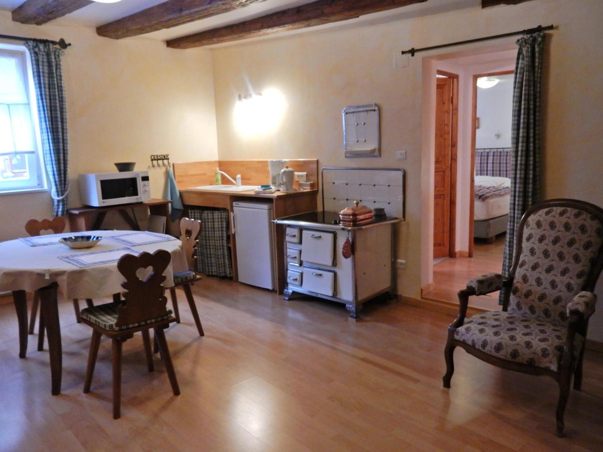 An Apartment In A 17Th Century Wine Grower S House Riquewihr Esterno foto